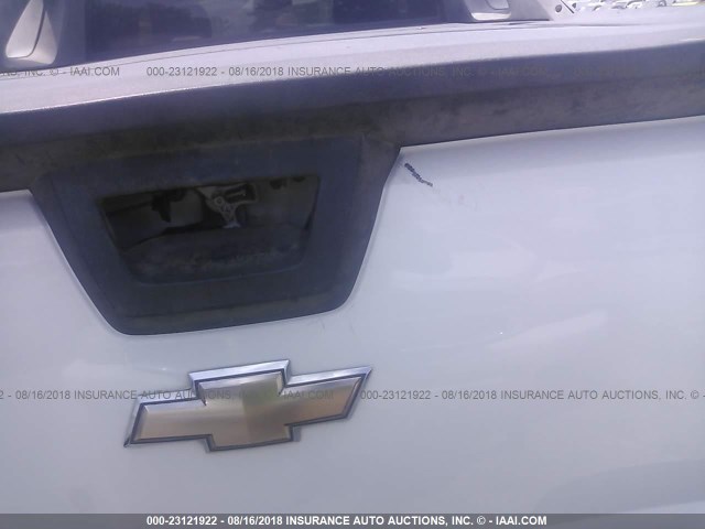 3GNEC12J68G239186 - 2008 CHEVROLET AVALANCHE C1500 WHITE photo 6