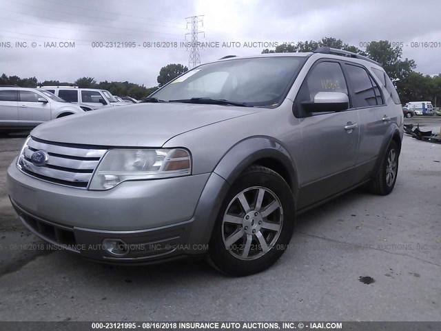 1FMDK05W28GA04011 - 2008 FORD TAURUS X SEL SILVER photo 2