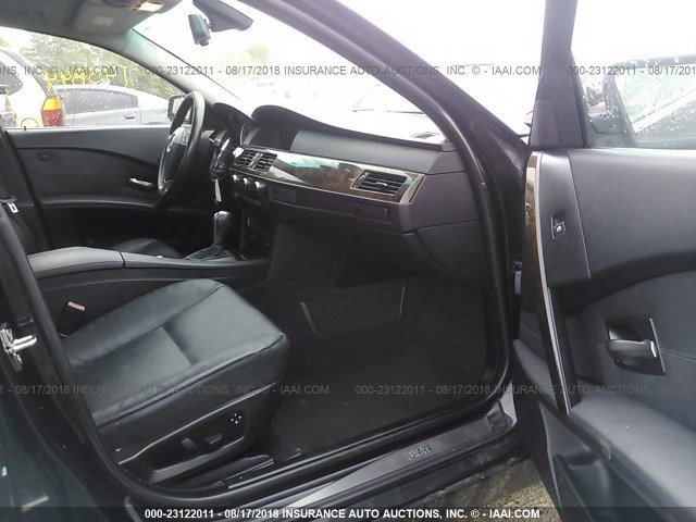 WBANF33586CS35702 - 2006 BMW 525 XI BLACK photo 5