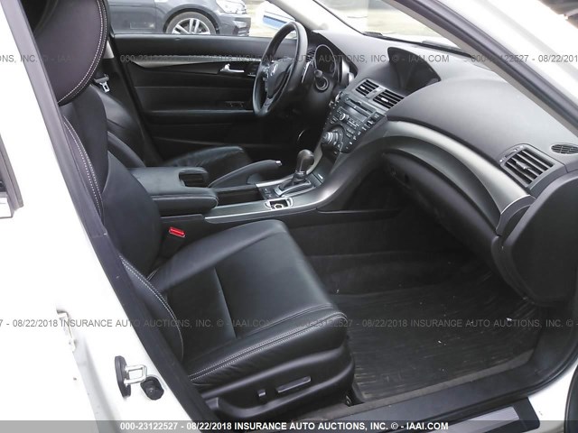 19UUA9F57DA000892 - 2013 ACURA TL TECH WHITE photo 5