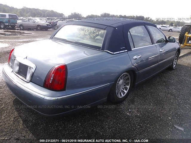 1LNHM82W4YY888008 - 2000 LINCOLN TOWN CAR SIGNATURE BLUE photo 4