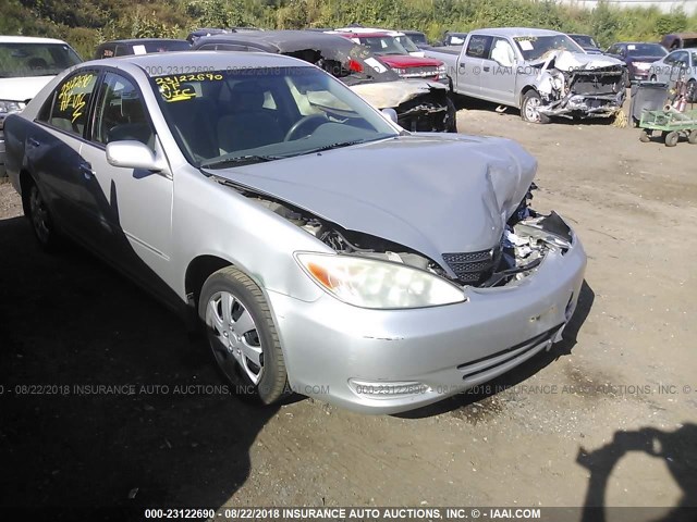 4T1BE32K32U616986 - 2002 TOYOTA CAMRY LE/XLE/SE 银色 照片 1