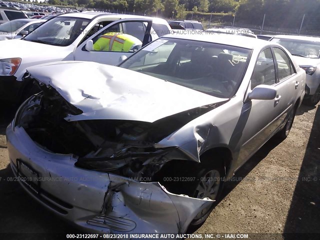 4T1BF32K54U570173 - 2004 TOYOTA CAMRY LE/XLE/SE Күміс фото 2