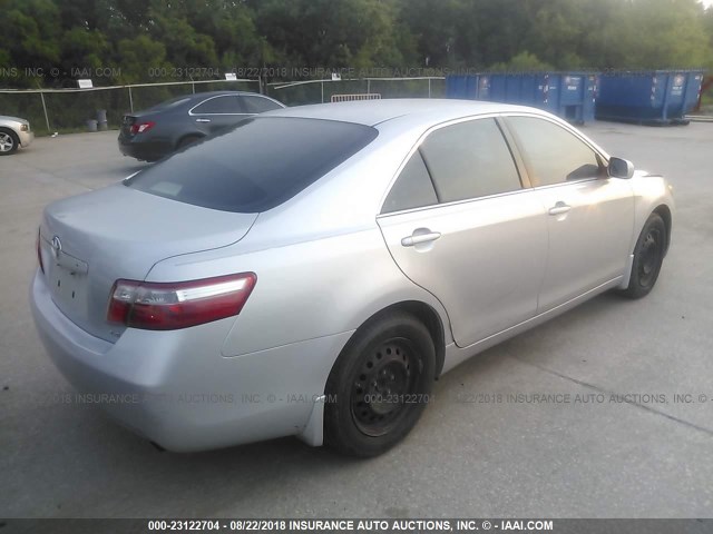 4T1BE46K37U634153 - 2007 TOYOTA CAMRY NEW GENERAT CE/LE/XLE/SE SILVER photo 4