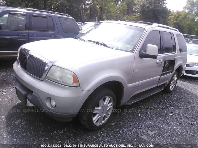 5LMEU88H34ZJ21635 - 2004 LINCOLN AVIATOR 银色 照片 2