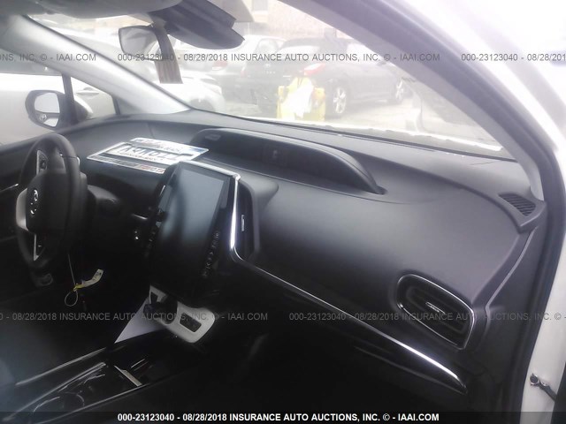JTDKARFP8H3014608 - 2017 TOYOTA PRIUS PRIME  白色 照片 5
