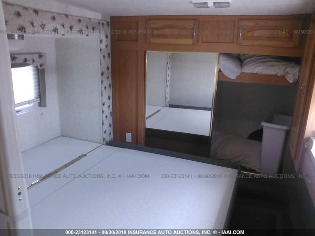 4X4FSEF233C025997 - 2003 FOREST RIVER OTHER  白色 照片 5