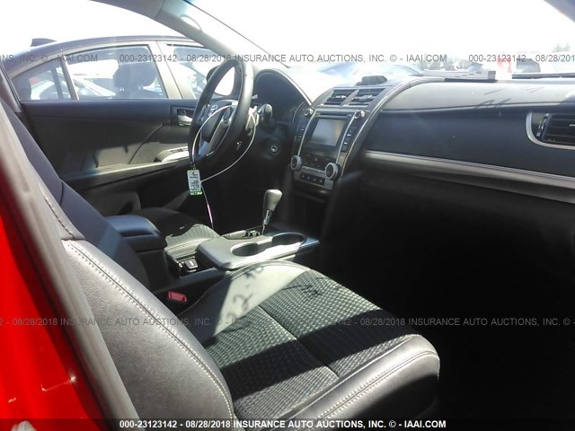 4T1BF1FK3DU675762 - 2013 TOYOTA CAMRY L/SE/LE/XLE Qırmızı foto 5