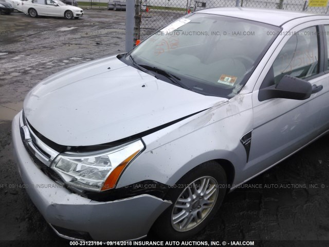 1FAHP35N38W133497 - 2008 FORD FOCUS SE/SEL/SES SILVER photo 6