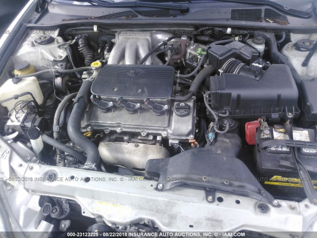 4T1BF30K12U538871 - 2002 TOYOTA CAMRY LE/XLE/SE 银色 照片 10