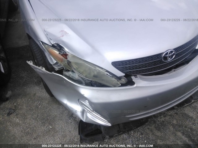 4T1BF30K12U538871 - 2002 TOYOTA CAMRY LE/XLE/SE 银色 照片 6