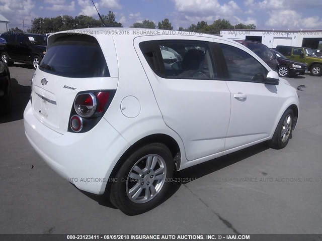 1G1JA6SH0C4158027 - 2012 CHEVROLET SONIC LS 白色 照片 4