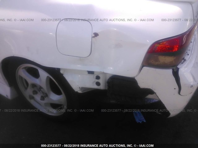 JHMBB6242YC003416 - 2000 HONDA PRELUDE WHITE photo 6