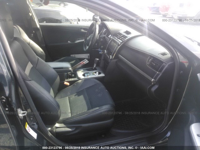 4T1BF1FK1CU177655 - 2012 TOYOTA CAMRY SE/LE/XLE 绿色 照片 5