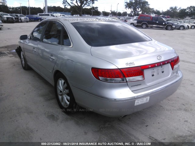 KMHFC46F28A306459 - 2008 HYUNDAI AZERA SE/LIMITED SILVER photo 3