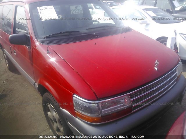 2P4GH45R9RR747701 - 1994 PLYMOUTH VOYAGER SE RED photo 6
