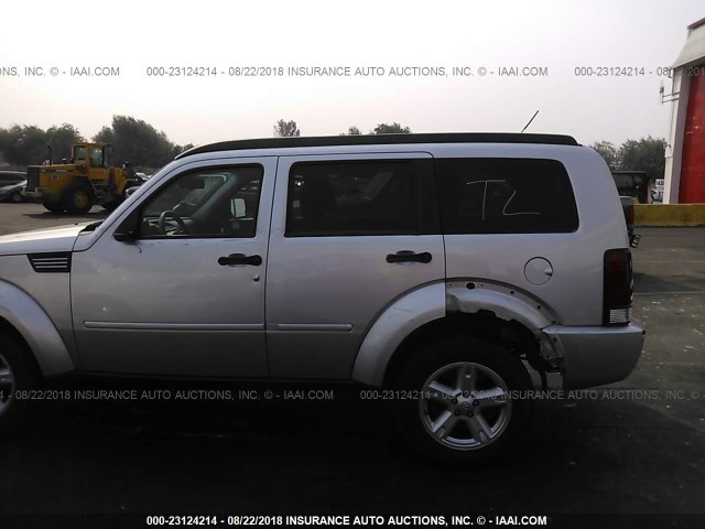 1D8GT58K77W666550 - 2007 DODGE NITRO SLT SILVER photo 6