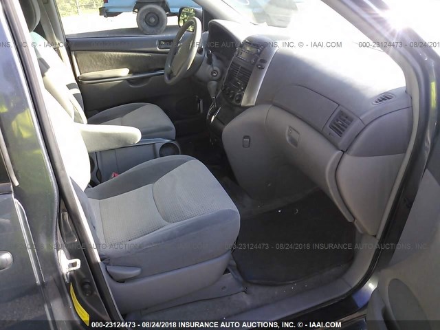 5TDZK23C27S049730 - 2007 TOYOTA SIENNA CE/LE GRAY photo 5