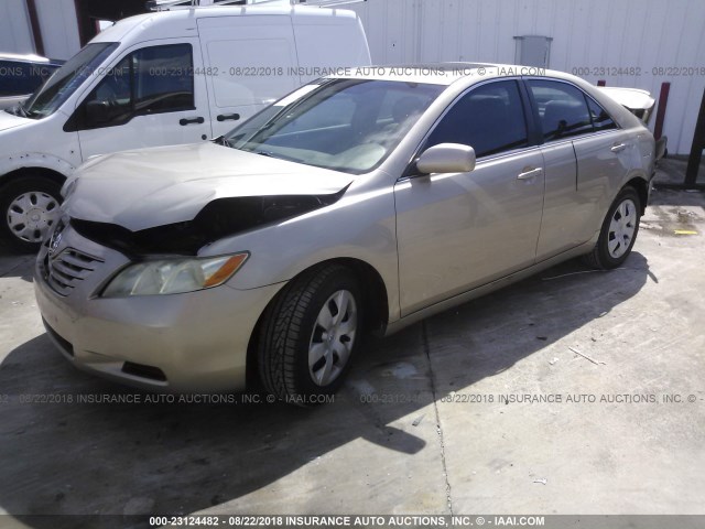4T1BE46K57U108641 - 2007 TOYOTA CAMRY NEW GENERAT CE/LE/XLE/SE GRAY photo 2