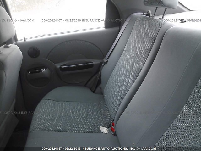 KL1TJ52654B255978 - 2004 CHEVROLET AVEO LS BLACK photo 8