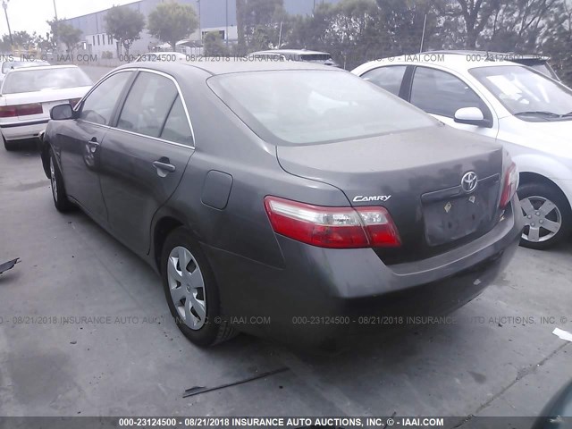 4T4BE46K98R034826 - 2008 TOYOTA CAMRY CE/LE/XLE/SE GRAY photo 3