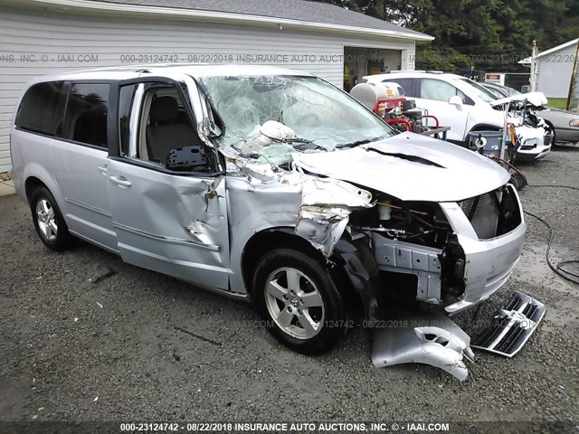 1D8HN54P88B100955 - 2008 DODGE GRAND CARAVAN SXT SILVER photo 1