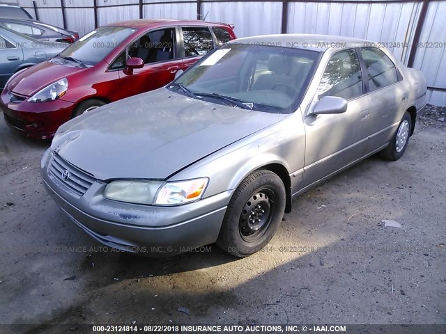 4T1BG22K2XU448348 - 1999 TOYOTA CAMRY CE/LE/XLE 灰色 照片 2