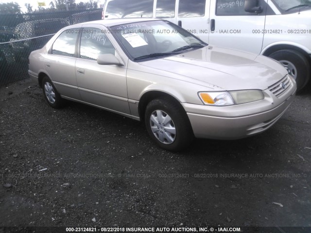 4T1BG22K9WU849166 - 1998 TOYOTA CAMRY CE/LE/XLE TAN photo 1