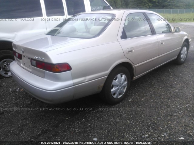 4T1BG22K9WU849166 - 1998 TOYOTA CAMRY CE/LE/XLE TAN photo 4
