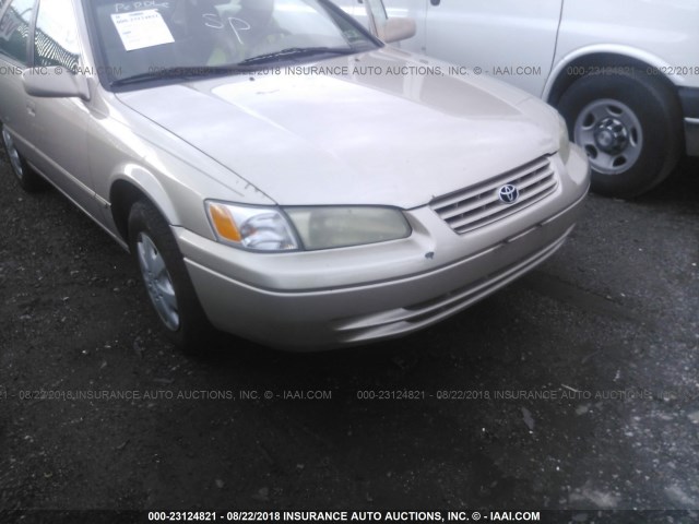 4T1BG22K9WU849166 - 1998 TOYOTA CAMRY CE/LE/XLE TAN photo 6