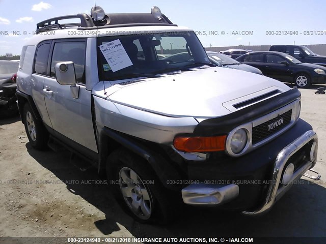 JTEBU11F18K025054 - 2008 TOYOTA FJ CRUISER SILVER photo 1