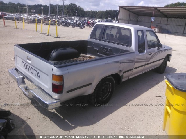 JT4RN93P8K5007080 - 1989 TOYOTA PICKUP 1/2 TON EXTRA LONG WHEELBASE DLX SILVER photo 4