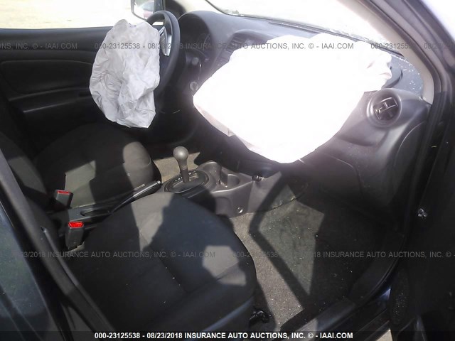 3N1CN7AP1HL857254 - 2017 NISSAN VERSA S/S PLUS/SV/SL ლურჯი ფოტო 5