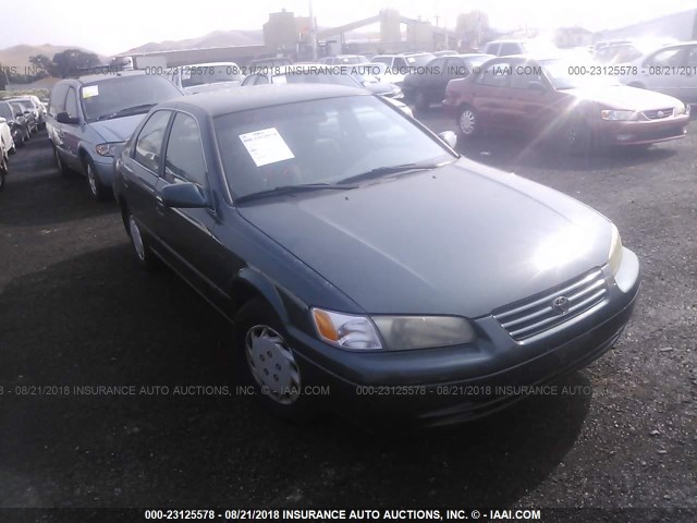 JT2BG22K1W0228069 - 1998 TOYOTA CAMRY CE/LE/XLE 绿色 照片 1