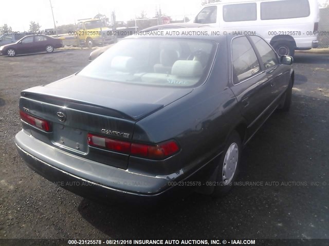 JT2BG22K1W0228069 - 1998 TOYOTA CAMRY CE/LE/XLE 绿色 照片 4