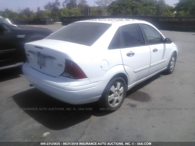 1FAFP38371W365527 - 2001 FORD FOCUS ZTS WHITE photo 4