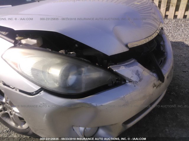 4T1CE38P75U970800 - 2005 TOYOTA CAMRY SOLARA SE/SLE SILVER photo 6