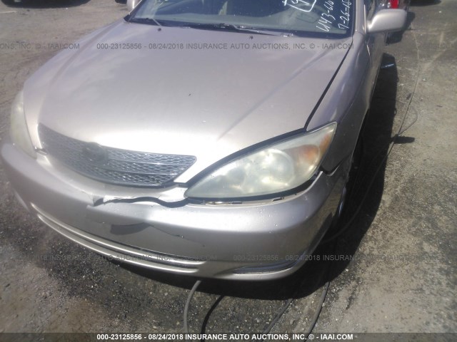4T1BE32K42U086964 - 2002 TOYOTA CAMRY LE/XLE/SE Сұр фото 6