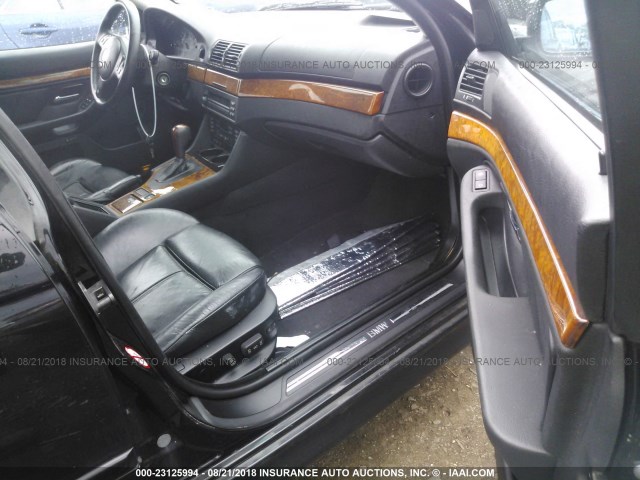 WBADT63462CH93977 - 2002 BMW 530 I AUTOMATIC BLACK photo 5