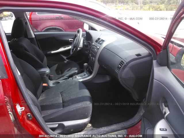 2T1BU4EE7BC624346 - 2011 TOYOTA COROLLA S/LE RED photo 5