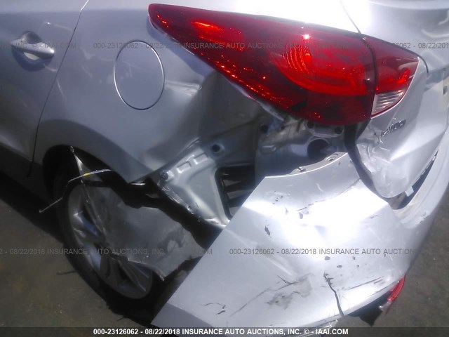 KM8JU3AC1DU653708 - 2013 HYUNDAI TUCSON GLS/LIMITED ვერცხლისფერი ფოტო 6