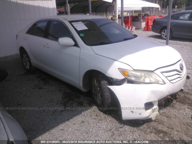 4T4BF3EK5BR113989 - 2011 TOYOTA CAMRY SE/LE/XLE 白色 照片 1
