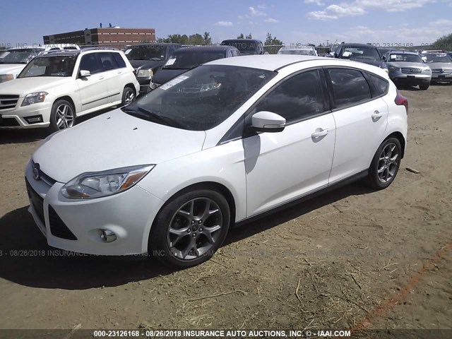 1FADP3K21DL337316 - 2013 FORD FOCUS SE WHITE photo 2