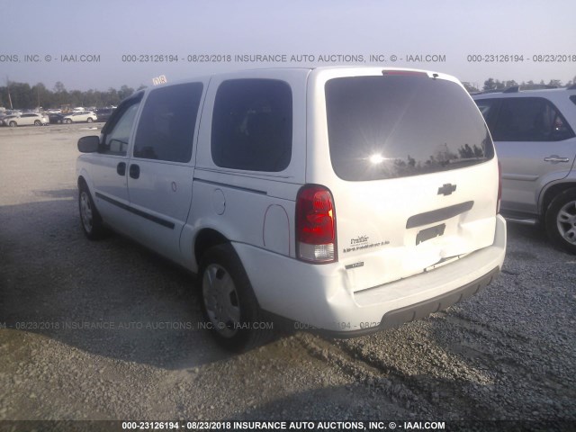 1GNDV23WX8D137702 - 2008 CHEVROLET UPLANDER LS 白色 照片 3