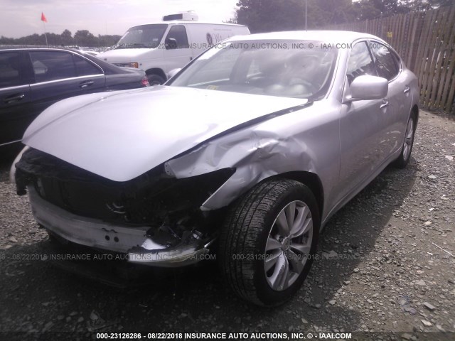 JN1AY1AR7BM570284 - 2011 INFINITI M56 X SILVER photo 2