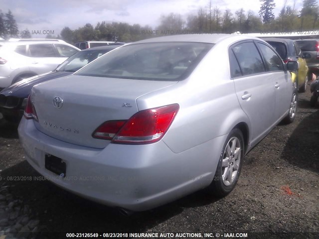 4T1BK36B67U207679 - 2007 TOYOTA AVALON XL/XLS/TOURING/LIMITED SILVER photo 4