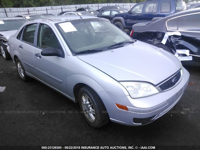 1FAFP34N47W250139 - 2007 FORD FOCUS ZX4/S/SE/SES 银色 照片 1