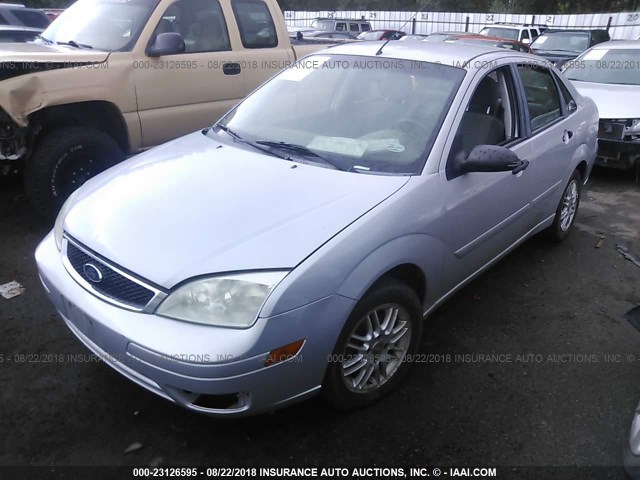 1FAFP34N47W250139 - 2007 FORD FOCUS ZX4/S/SE/SES 银色 照片 2