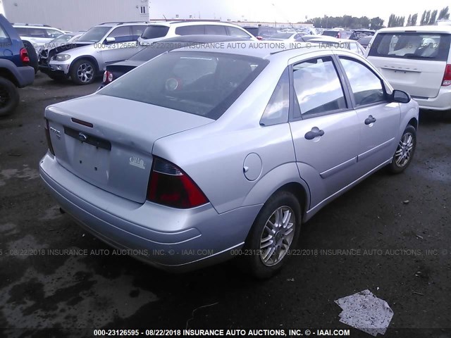 1FAFP34N47W250139 - 2007 FORD FOCUS ZX4/S/SE/SES 银色 照片 4