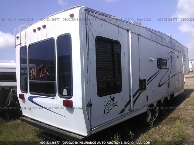 4X4FCAL27WG071865 - 1998 FOREST RIVER CARDINAL M-38RLT  WHITE photo 4